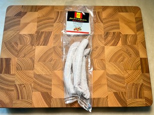 Диспенсеры для снеков: Колбаски сыровяленые Mini Fuet 