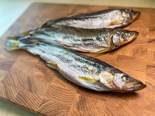 Окунь морской вяленый: Корюшка с икрой вяленая ГОСТ (крупная)