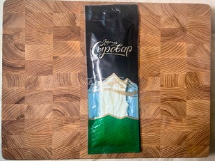 Ресторанные гренки белые грибы: Сыр 60 гр ГОРНЫЙ СЫРОВАР (Нити)