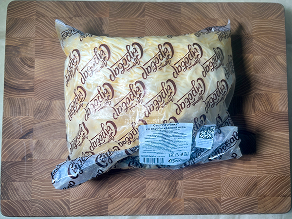 Сыр 1 кг ГОРНЫЙ СЫРОВАР (Паутинка со вкусом красной икры) в Лосино-Петровском